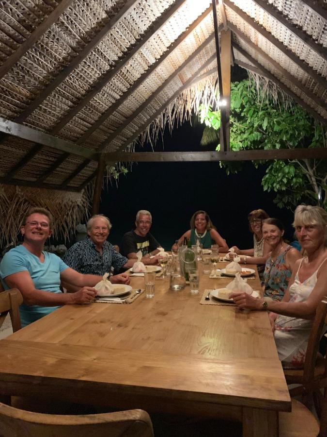 Le Coconut Lodge Avatoru Bagian luar foto