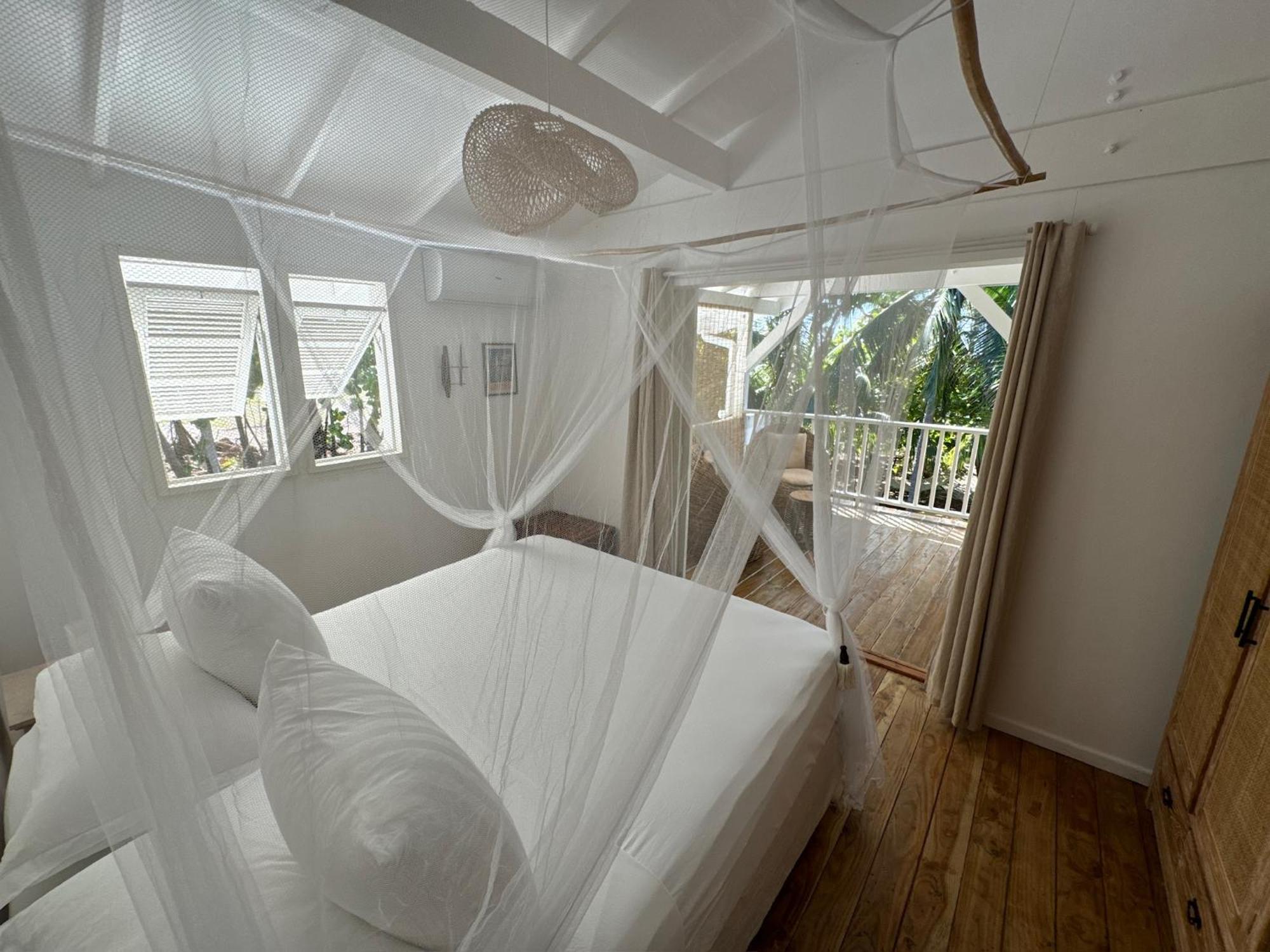 Le Coconut Lodge Avatoru Bagian luar foto