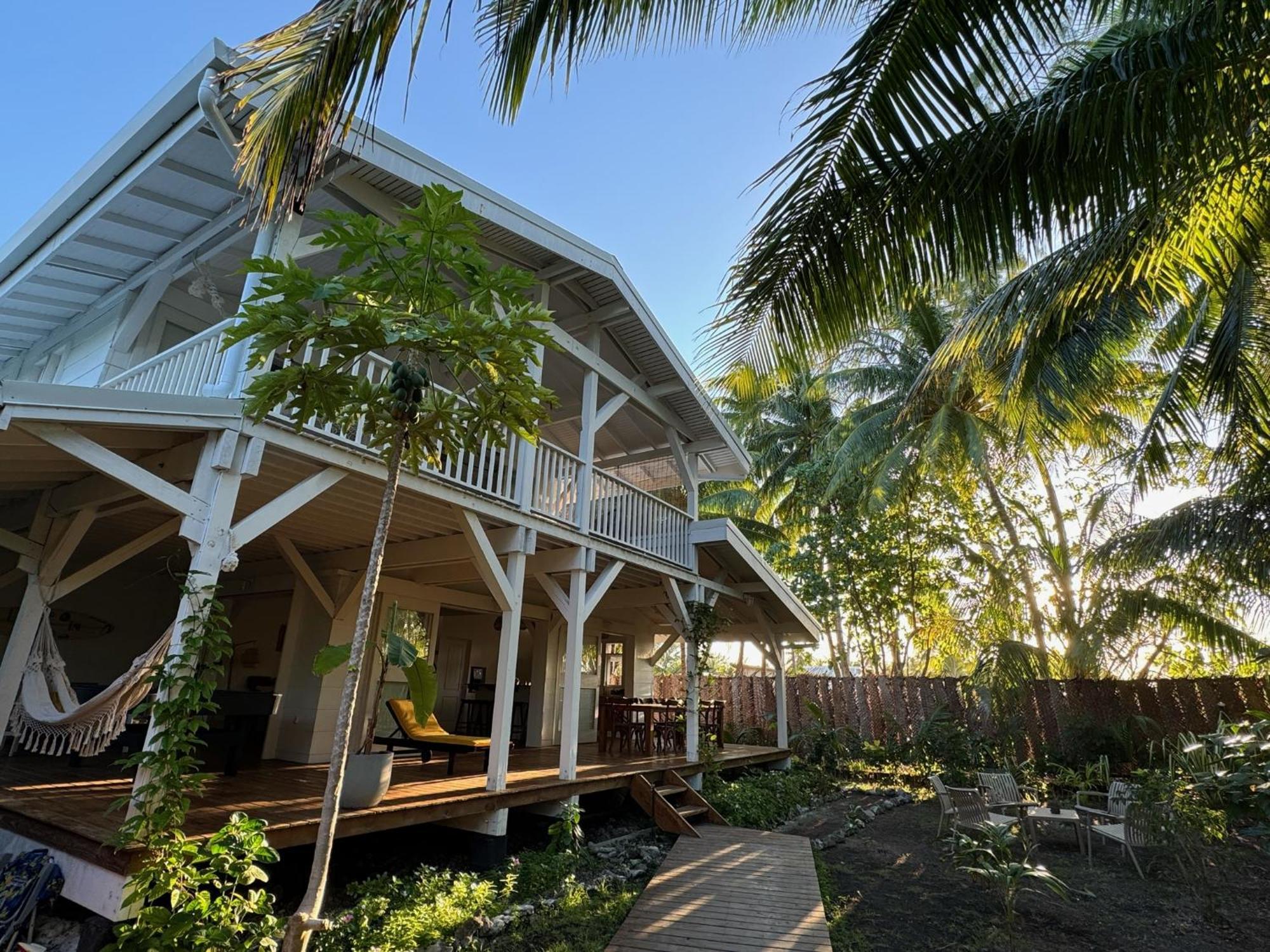 Le Coconut Lodge Avatoru Bagian luar foto